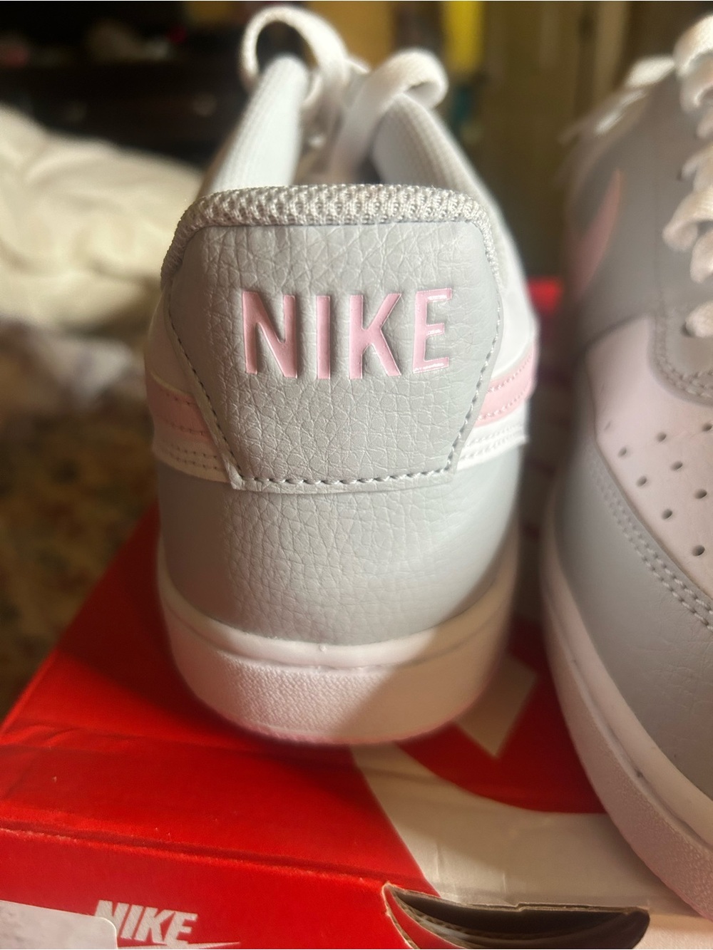 New with box Nike court vision LoveLow-Top in Light Gray with Pink Swoosh women - Picture 10 of 10